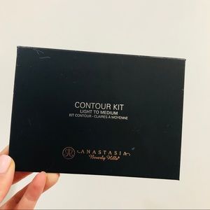 *SOLD* ABH - Contour Kit
